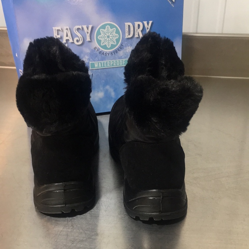 New Easy Dry Waterproof Black Faux Fur Winter Boots - Picture 4 of 5